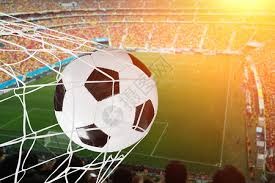 欧冠改制以来进入8强次数榜：拜仁23次居首，皇